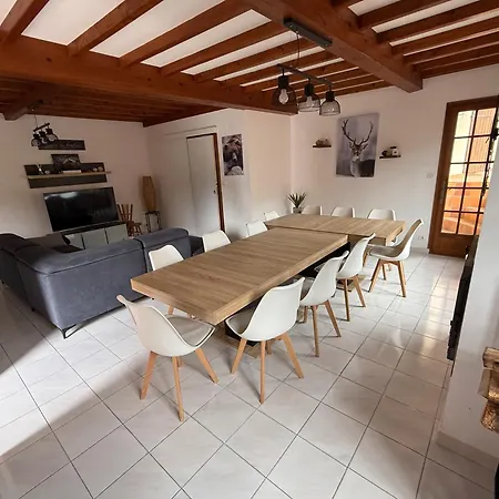 Apartment 15 Personnes